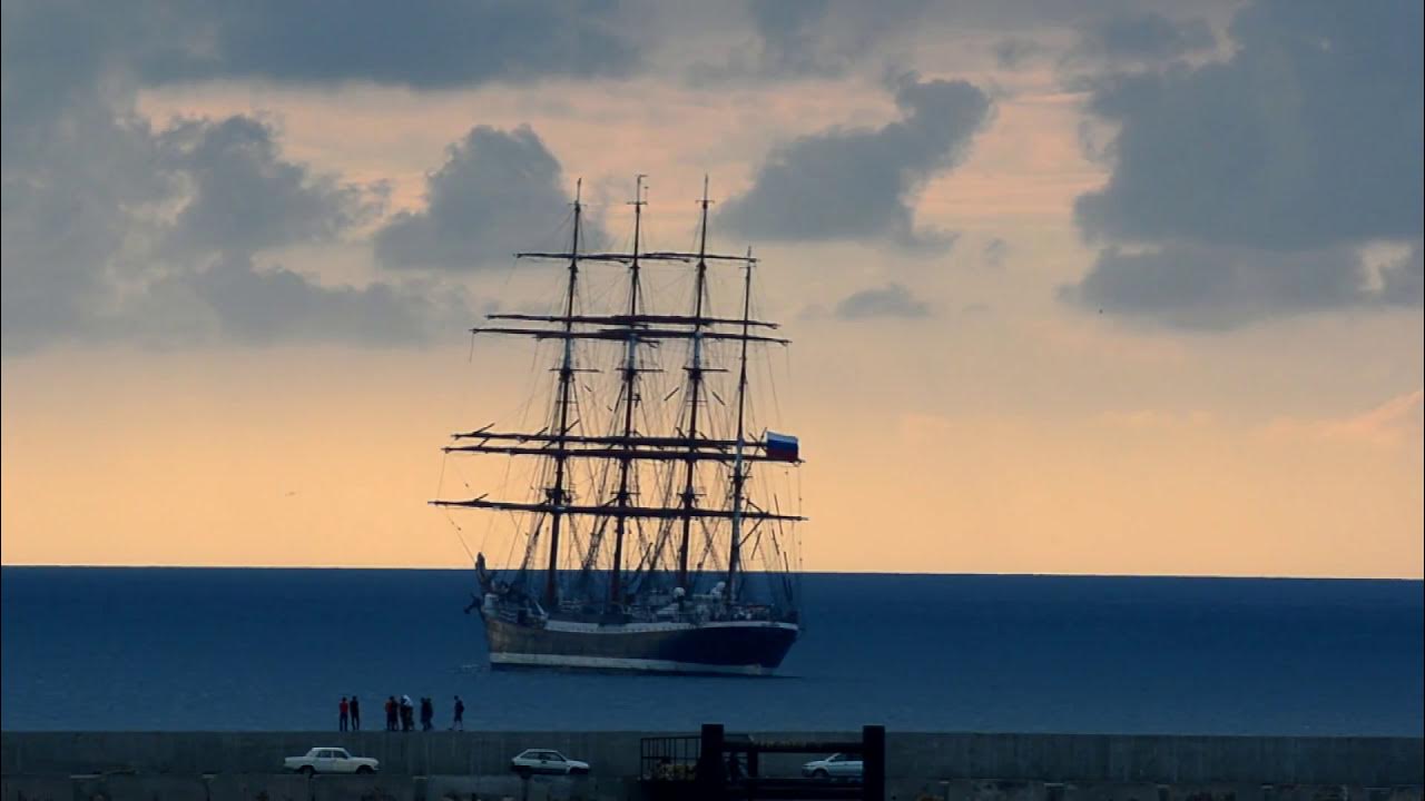 Корабли в моей гавани текст. Клип с кораблем. Мияги корабли. Девушка на рассвете сохры. Все песни про корабли.