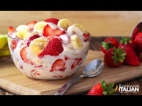 Video: How To Make Alcoholic Strawberry Salad