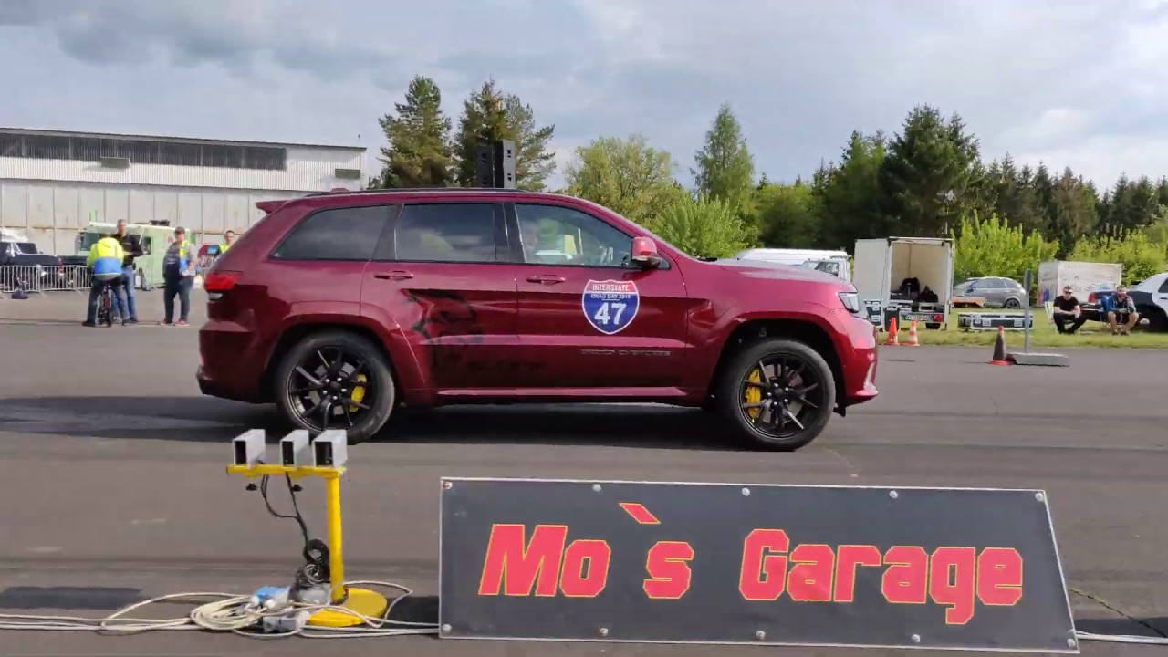 Tesla Model 3 Performance vs. Grand Cherokee Trackhawk 1/4 mile YouTube