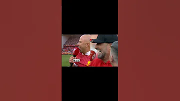 غناء أرني سلوت ليورغن كلوب في ليلة تتويج ليفربول بالدوري الإنجليزي 