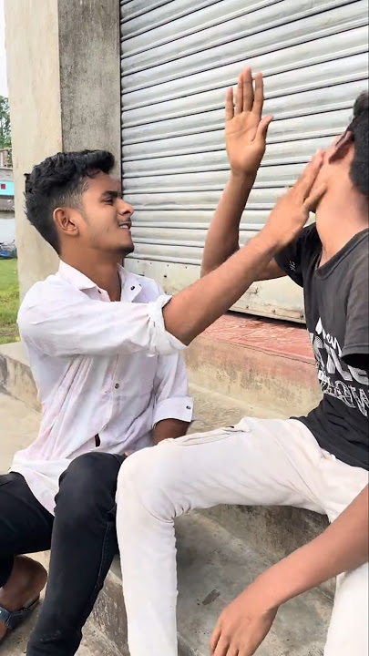 তোদের মতো বয়েস এ তিনটে গালফেন ছিলো 😂🤣    #funny #comedy #short #entertenment#trustonallah#amirkhanv