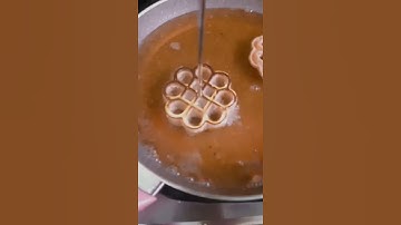Thumbnail of #kembanggoyang#mencetakkembanggoyang#kuekembanggoyang  Cara Mencetak Kue Kembang Goyang