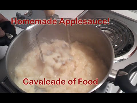 Making Homemade Applesauce with Four Kinds of Apples