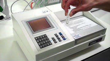Automatic scanning of a spectrophotometer