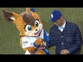 ポリーにインタビューしてる英智さんwith蝶ネクタイドアラ（笑）