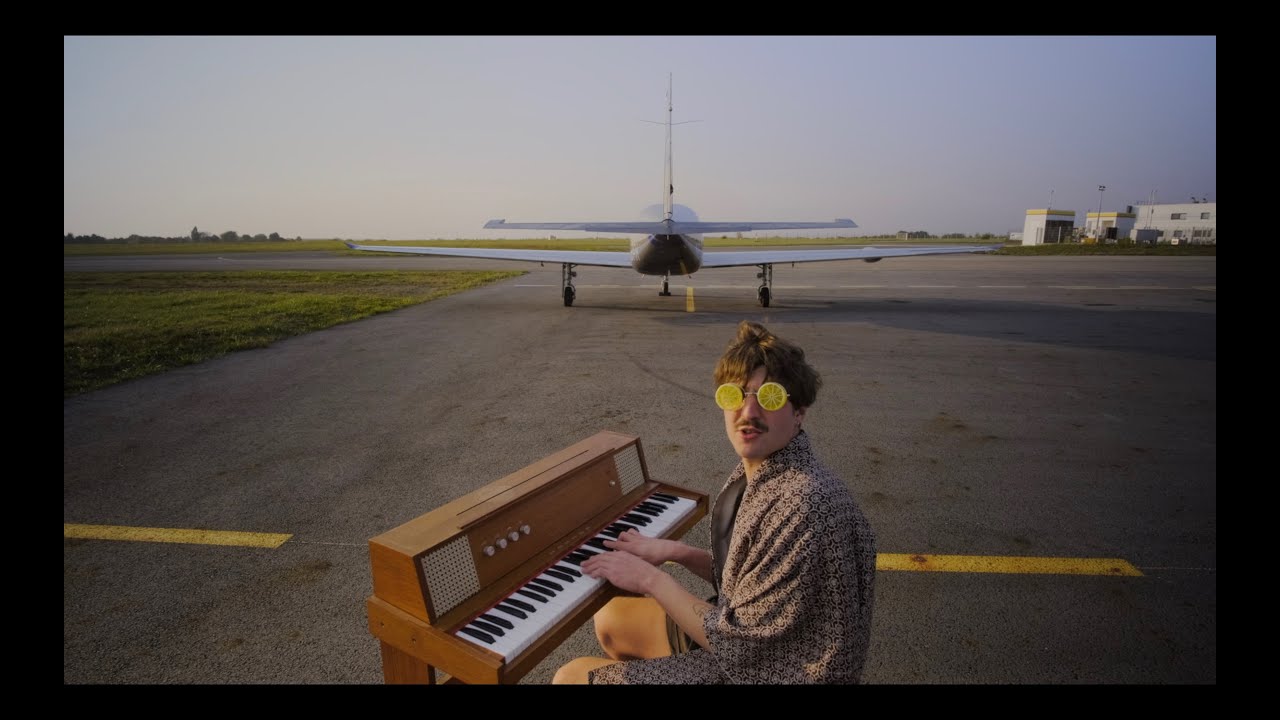 Dude Low - Amnesia (Official Video)