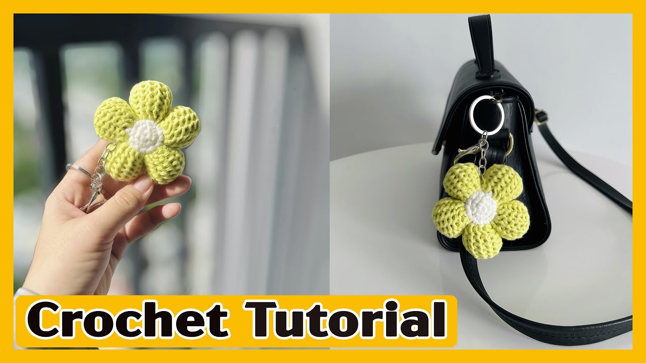 Crochet Flower Keychain 🌼 | How to Crochet a Flower | Simple Amigurumi Keychain for Beginners
