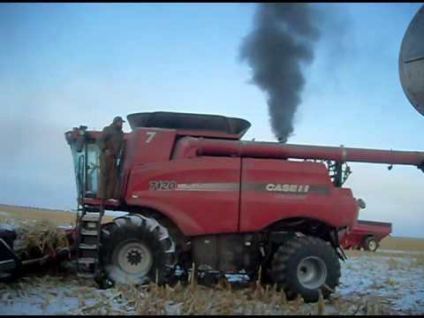 John Deere Combine >> case combine 7120 international cold start - YouTube John Deere Combine >> case combine 7120 international cold start - YouTube