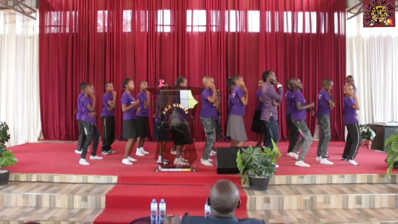 Moto sana 🔥-Mungu wa neema dance cover// Rose Muhando ft Matuu glory estate choir ❤