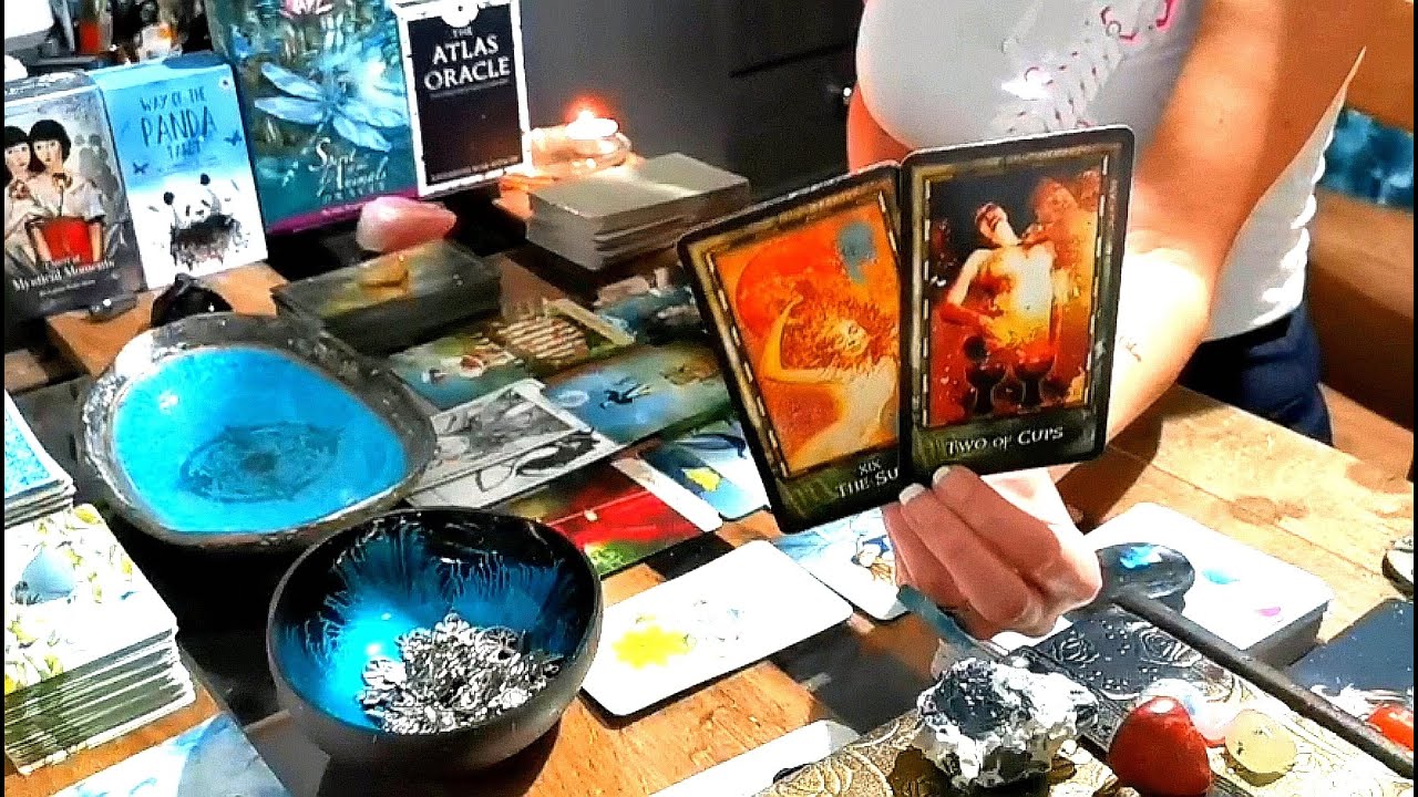 LIBRA - "SPARK OF SOMETHING ELECTRIC!! OPPOSITES ATTRACT!!" SINGLES LOVE OCTOBER 2021