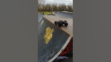 Standing backflip #rc flip #arrma #notorious #6s