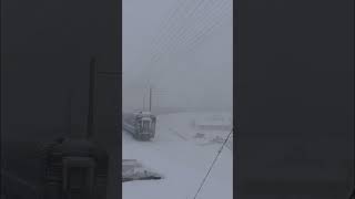 Поїзд Харків-Рахів біля Ворохти - train Ukraine Karpaty snow storm #shorts
