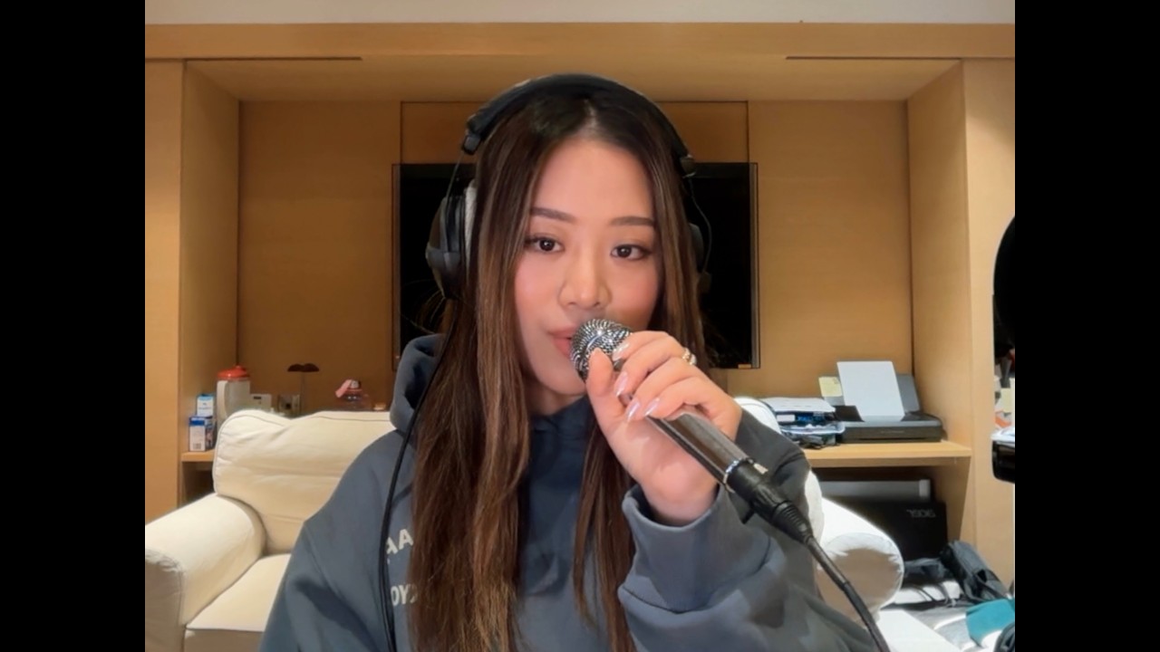 YouTube에서 ceilings - Lizzy McAlpine (Cover) 보기 YouTube에서 ceilings - Lizzy McAlpine (Cover) 보기