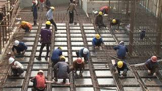 Angola's Labour Pains screenshot 4