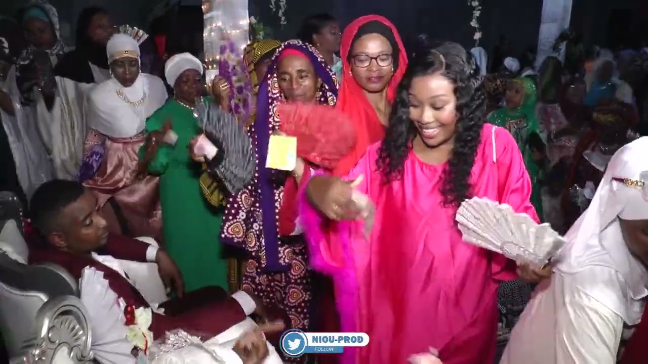 SPOT :DHULKKEYUM & NADJWA BACAR NIOUMADZAHA BAMBAO music: SAMRA DAOUDA MDROU KADOLA HASSANA remix