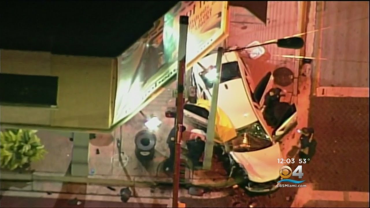 Police Investigate Fatal Crash Which Killed 2 People - YouTube
