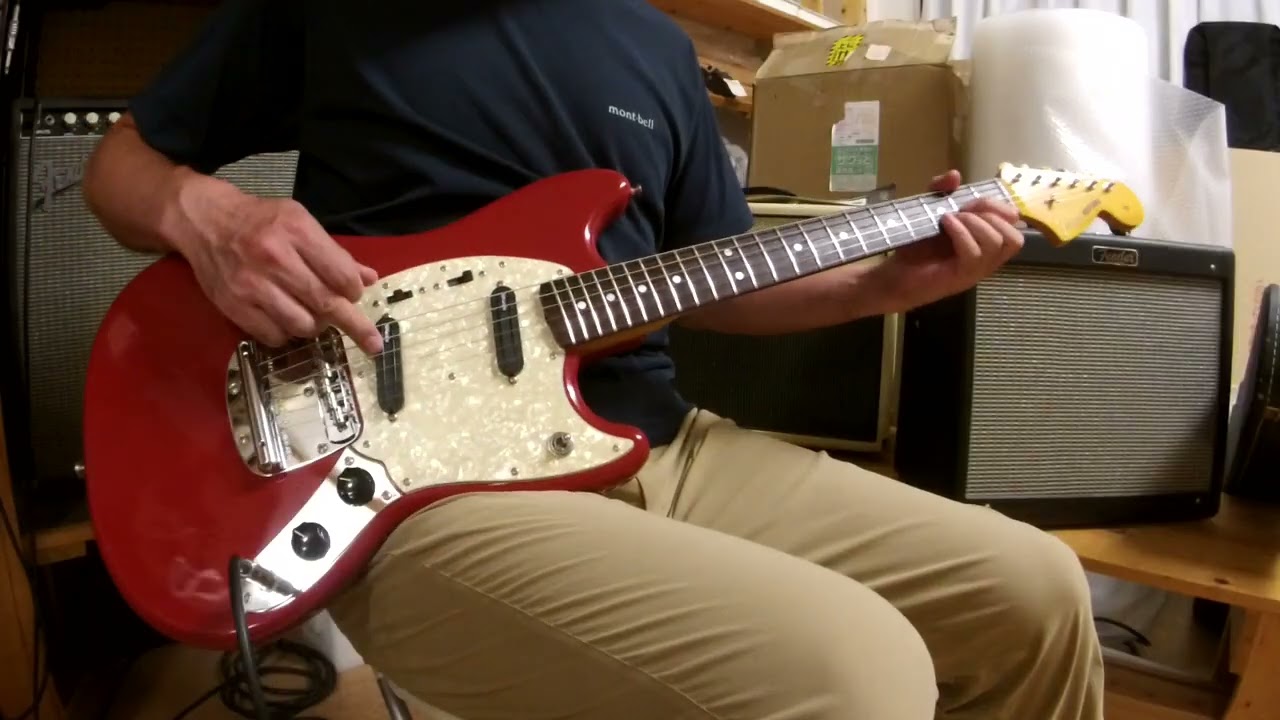 Fender Japan MG65 Mustang Special Hard Tail Mod. Clean - YouTube