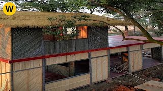 Building the bamboo house, a middle-aged man inspires the whole world