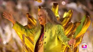 Maria Bethânia volta a Sapucaí para homenagear Alcione no desfile da Mangueira 2024.