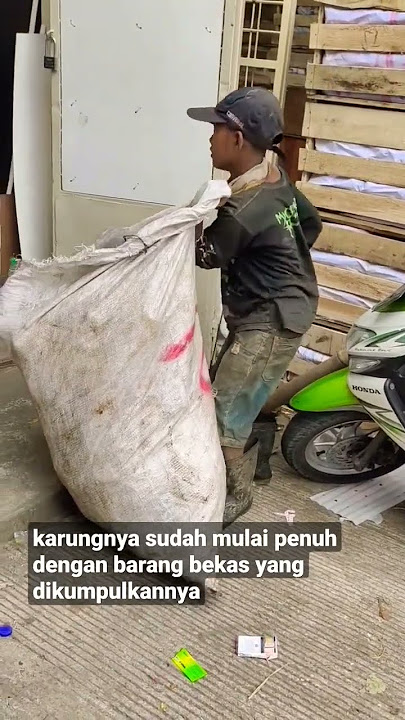 tak seharusnya adek ini jadi pemulung 🥺#shortvideo #pasar