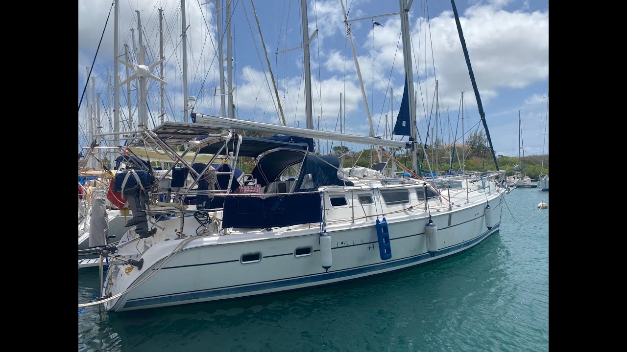 ⁣Hunter 44 DS  Ext tour