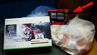Employees Left Gifts from Gamestop Christmas Dumpster Dive!!! @TheSpeedyDiver
