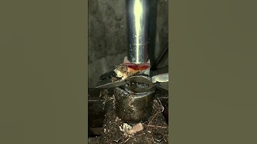 The process of getting on the handle of the axe is shared