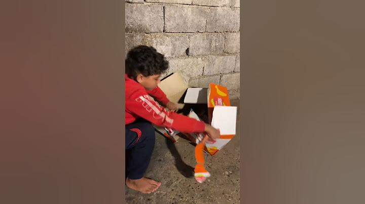 ضاهرنا اكل الحلويات