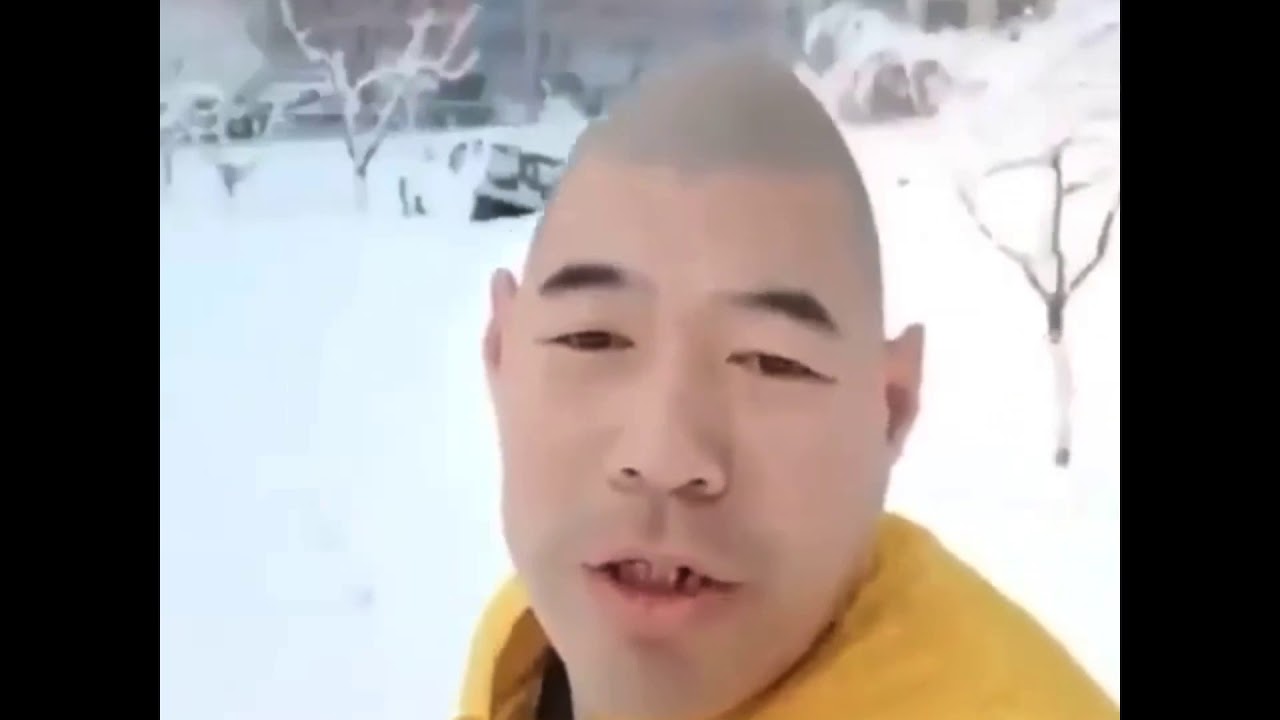 Chinese eggman singing in snow - YouTube