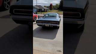 1970 Dodge Charger 500 - 318 V8 Cold Start - All factory Resimi
