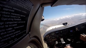 Flying Lesson Cessna 172R "Stalling"