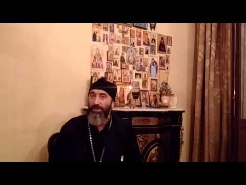 დეკანოზი გიორგი სხირტლაძე სახლის კურთხევა