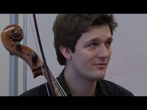 Cellist Maximilian Hornung bei Rhapsodie in School