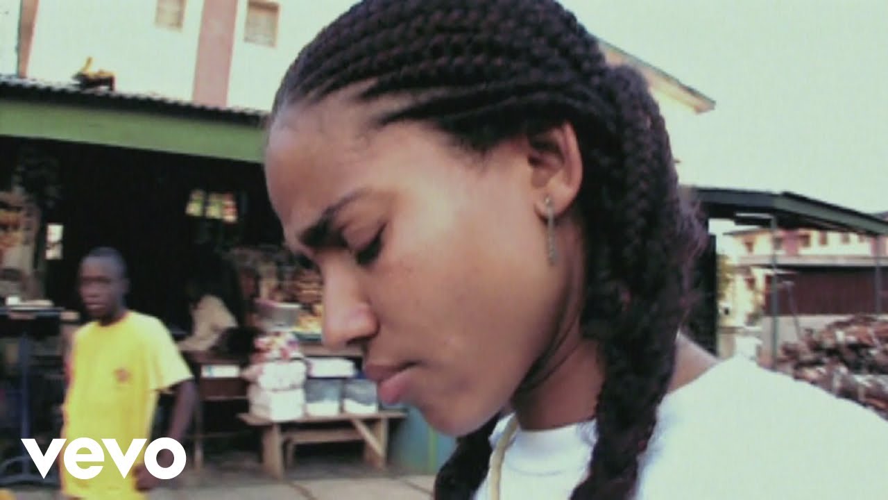 ⁣Nneka - Walking (Videoclip)