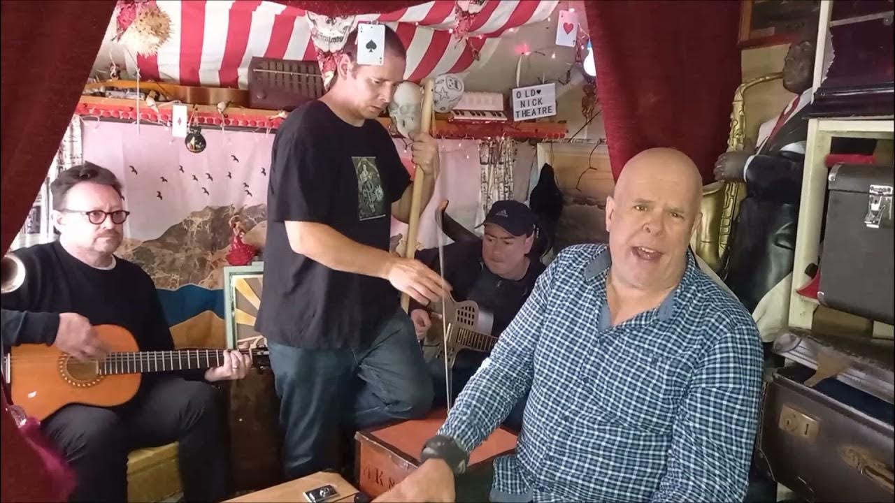 Miles Hillbillys Wang Dang Doodle blues skiffle tea chest bass YouTube