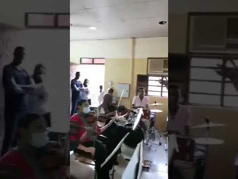 فيفيان رائعة الفنان القامه النور الجيلاني مشاركة أداء اوركسترالي بهيج كورالي فخيم التحية ليهم