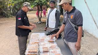 MENYALURKAN TITIPAN MAKANAN GRATIS DAN BERAAS DARI ORANG2 BAIK DI PERKAMPUNGAN