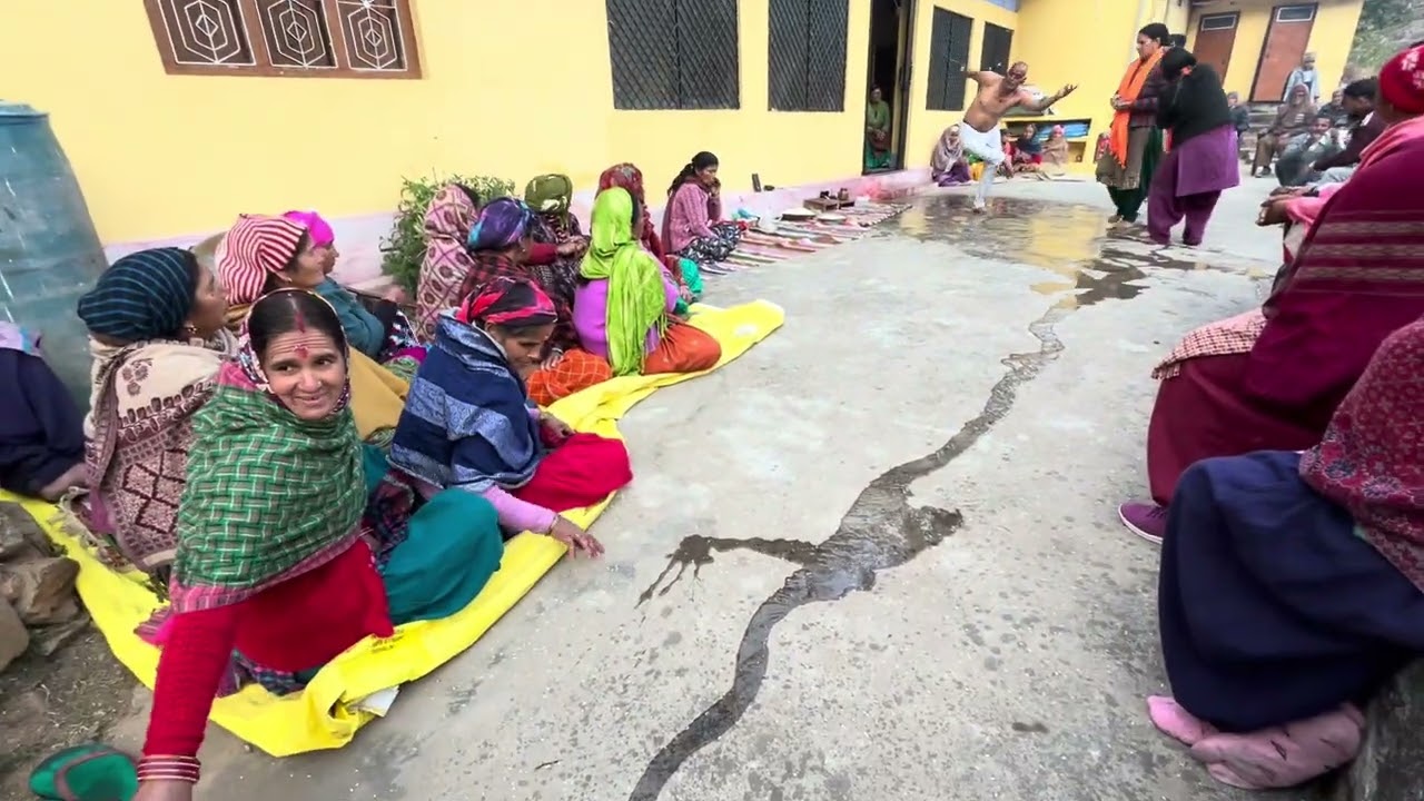 आज कल थोला, घड़ियालू देखना कु आनंद !🤩 जय हो ॥