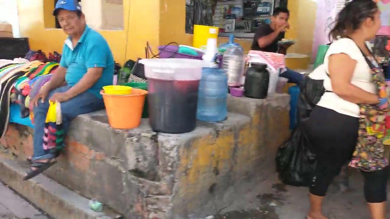 El tianguis de San Pedro Pochutla, Oaxaca. Pequeña vuelta por el mercadito de los lunes.  