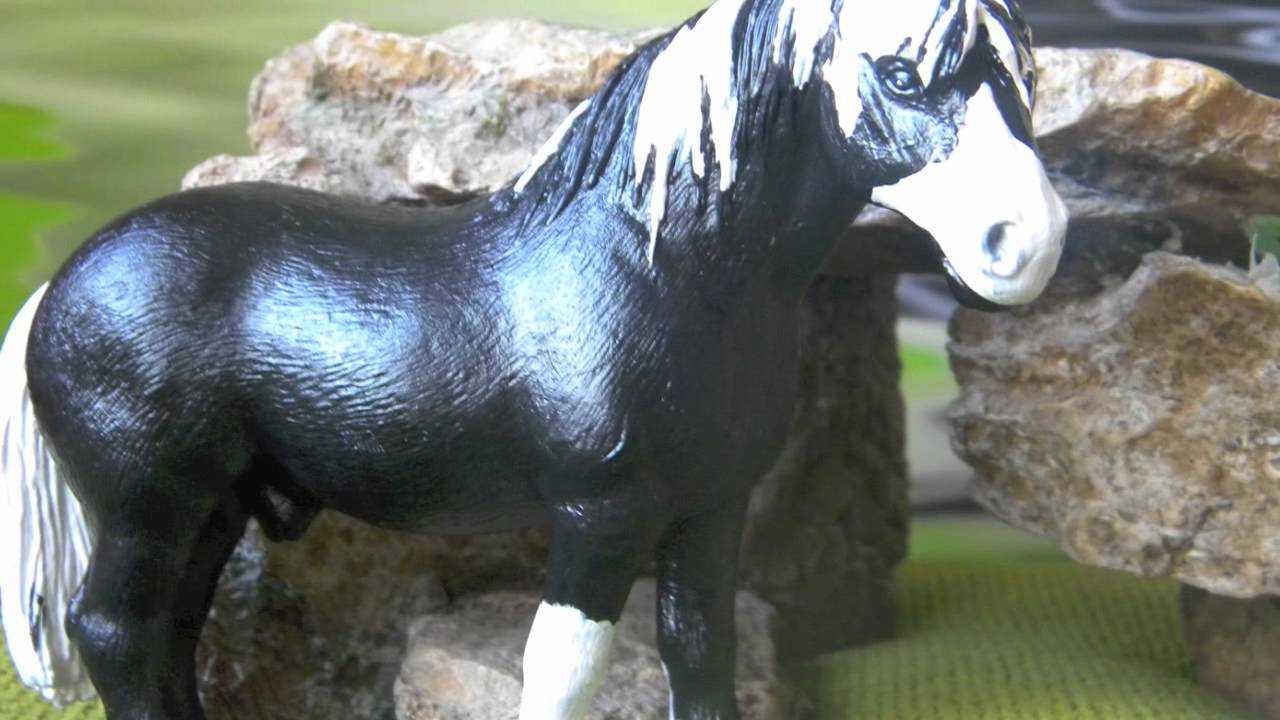 makeup artist customized schleich horse #2