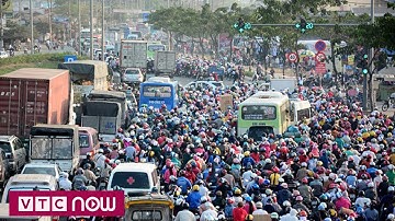 TPHCM: Giao thông ùn ứ khi người dân về quê ăn Tết | VTC1