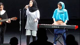 Free Iranian women sang a song