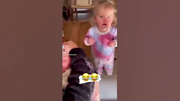 ضربني وبكى سبقني واشتكى 