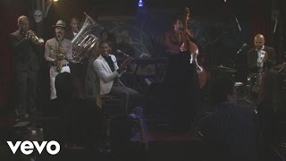 Смотреть клип Jon Batiste And Stay Human - Let God Lead