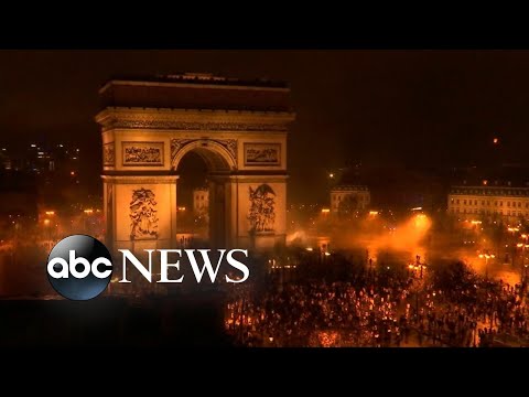 Violent protests in Paris continue for the third straight weekend
