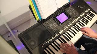 Video thumbnail of "Cookie Dingler "Femme libérée" Yamaha PSR S750 - HD"