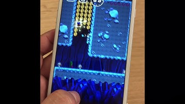 Super Mario Run Demo from the Apple Store on iPhone 7 Plus