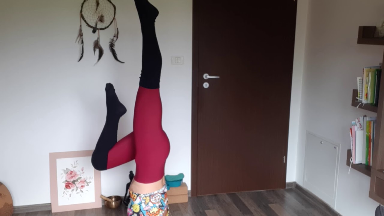 Covid Yoga Dance IV - Legs and feet are dancing in Sirsasana