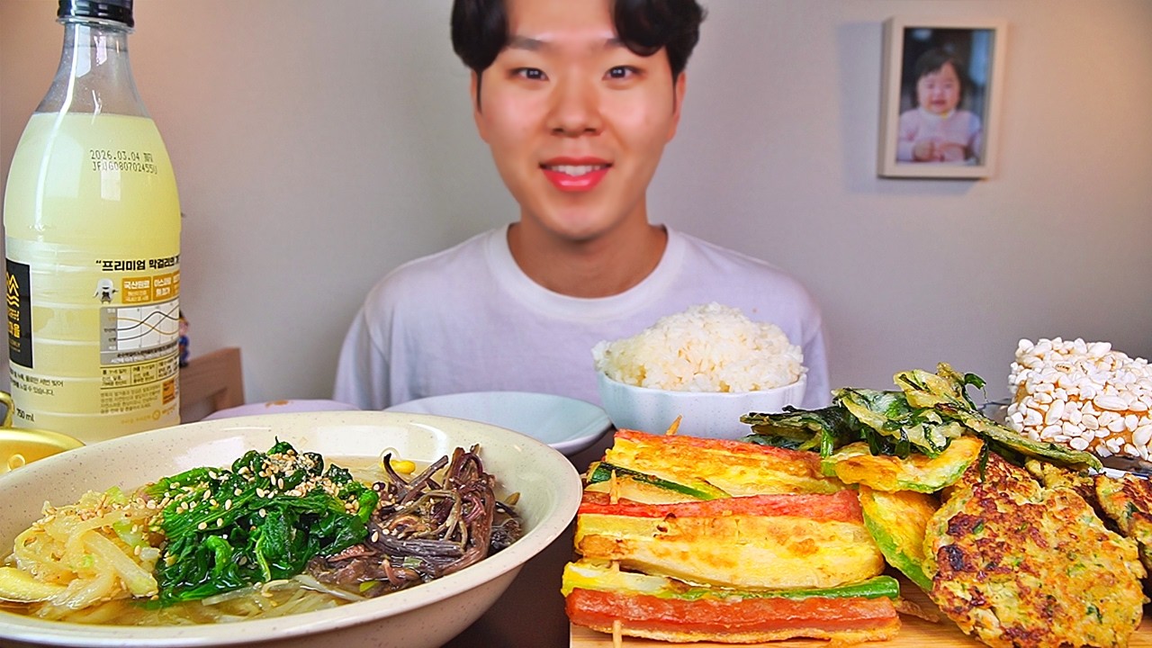 명절 분위기 내봤어요. 전은 역시 집에서 해먹어야 맛있습니다.