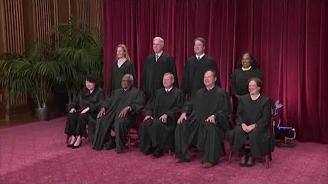 Supreme Court conservatives poised to back Trump in FTC firing case | REUTERS